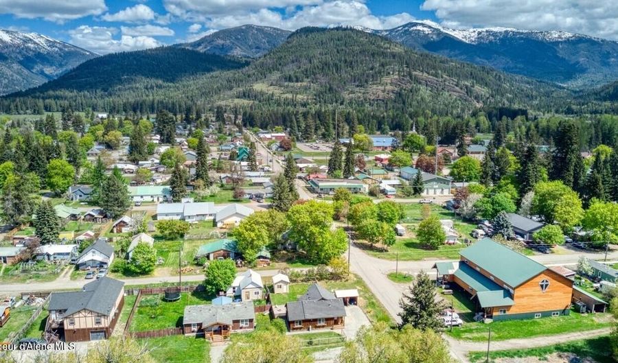 102 W Railroad Ave, Clark Fork, ID 83811 - 3 Beds, 2 Bath