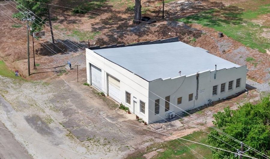 6810 McClellan Blvd, Anniston, AL 36206 - 0 Beds, 1 Bath