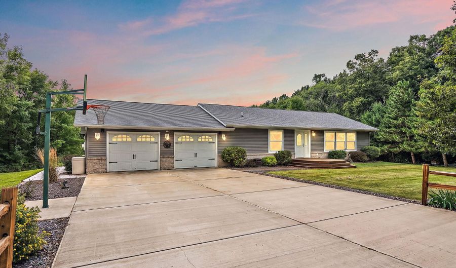 975 41st Ave, Amery, WI 54001 - 3 Beds, 3 Bath