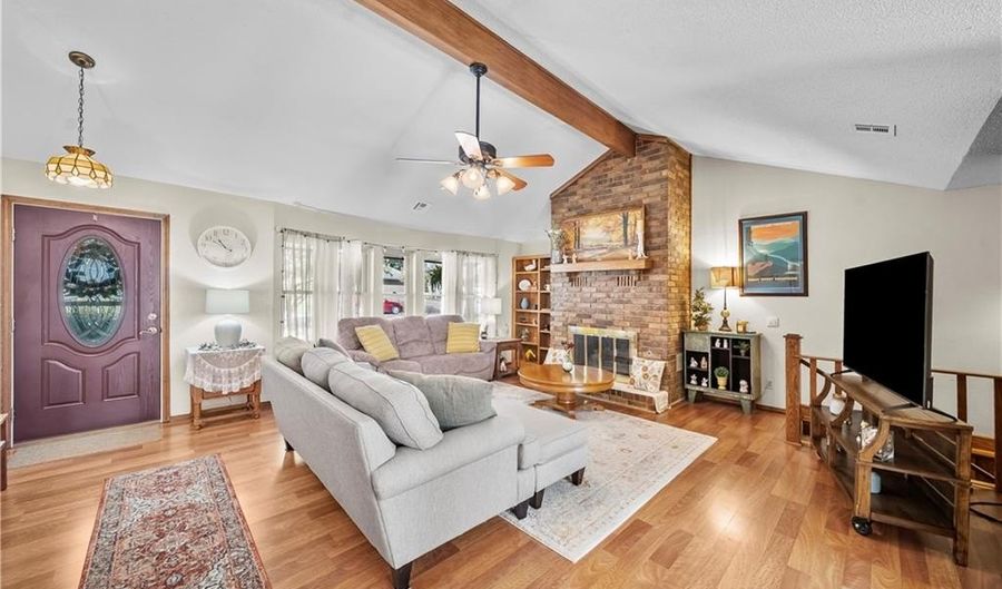 1321 Quail Run Cir, Bentonville, AR 72712 - 4 Beds, 3 Bath