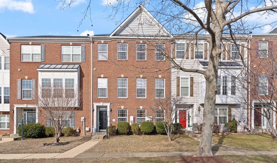 3304 SAINT MARYS VIEW Rd, Accokeek, MD 20607 - 3 Beds, 4 Bath