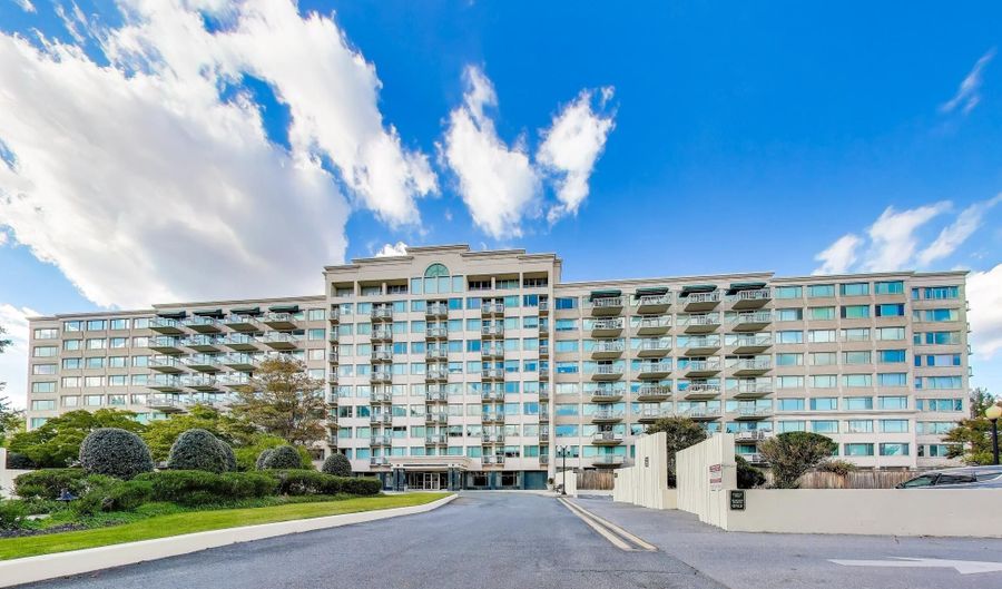 5450 WHITLEY PARK Ter 806, Bethesda, MD 20814 - 2 Beds, 2 Bath