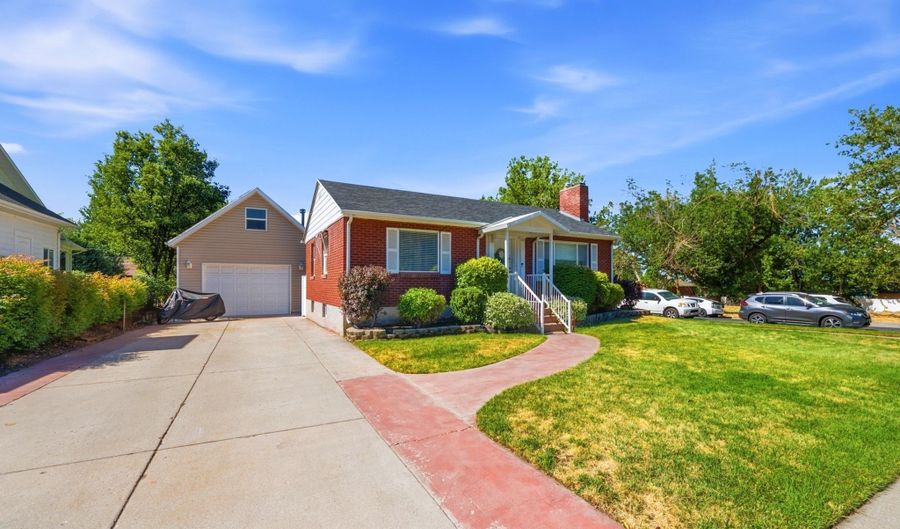 310 E 600 S, Centerville, UT 84014 - 3 Beds, 2 Bath