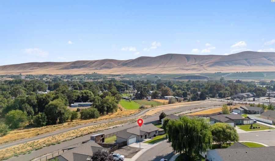 610 Botaka Loop, Benton City, WA 99320 - 3 Beds, 2 Bath