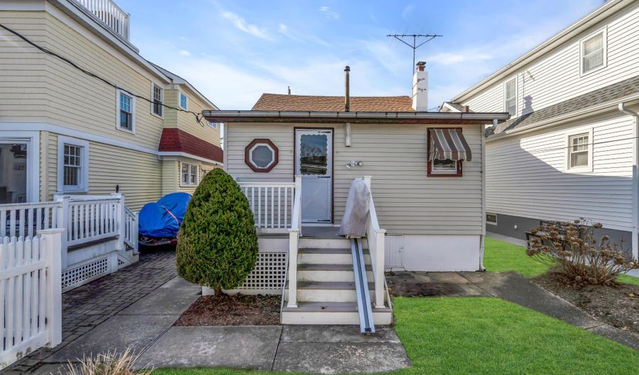1812 Fernwood Rd 2, Belmar, NJ 07719 - 4 Beds, 2 Bath