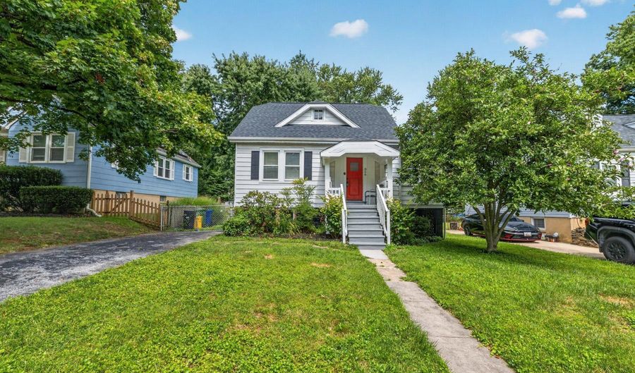 826 CEDARCROFT Rd, Baltimore, MD 21212 - 5 Beds, 2 Bath
