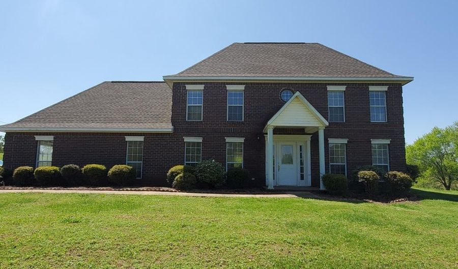 403 Clyde Moore, Booneville, MS 38829 - 3 Beds, 3 Bath