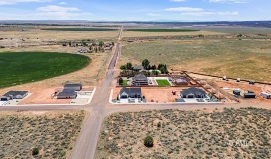 1225 W TOWNSHIP Ave, Colorado City, AZ 86021 - 3 Beds, 2 Bath