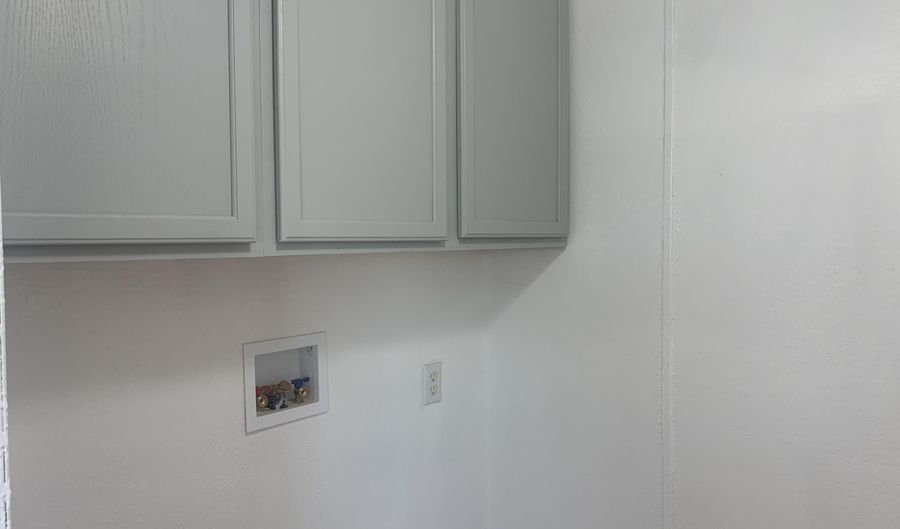 6515 W WARREN Dr, Casa Grande, AZ 85194 - 3 Beds, 2 Bath