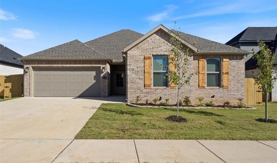 7004 SW Basswood Ave, Bentonville, AR 72713 - 4 Beds, 2 Bath