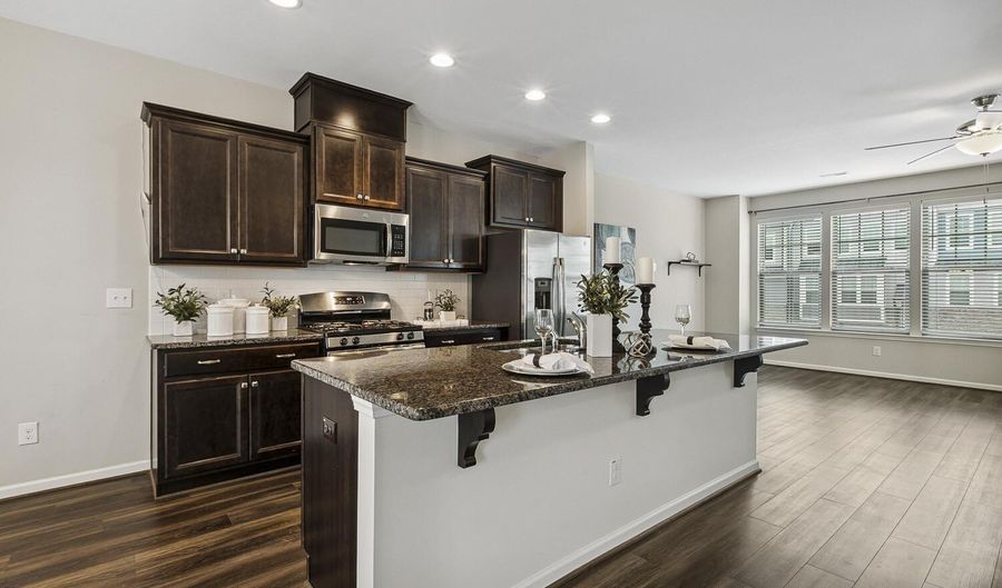 810 Richmont Grove Ln, Apex, NC 27523 - 4 Beds, 4 Bath