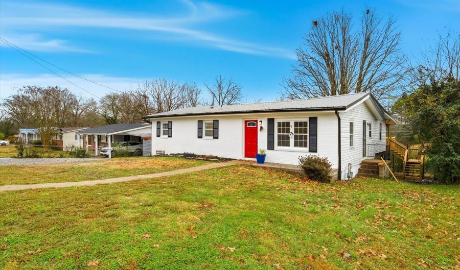 425 Cumberland Ave, Athens, TN 37303 - 3 Beds, 2 Bath
