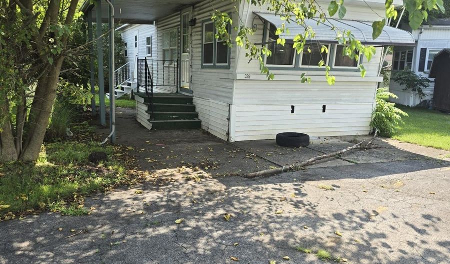 326 Peachwood Dr, Altoona, PA 16601 - 2 Beds, 1 Bath