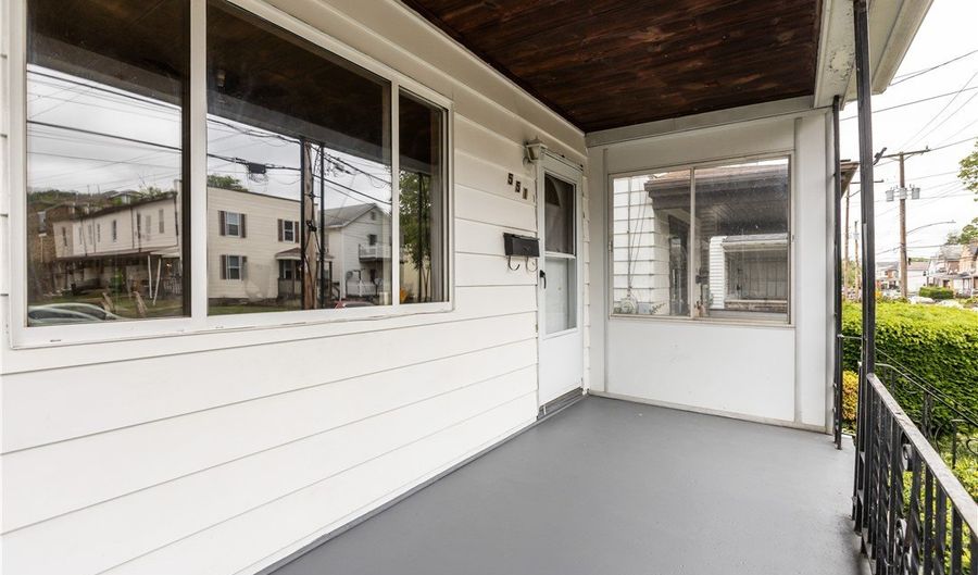 551 Glenwood Ave, Ambridge, PA 15003 - 4 Beds, 1 Bath