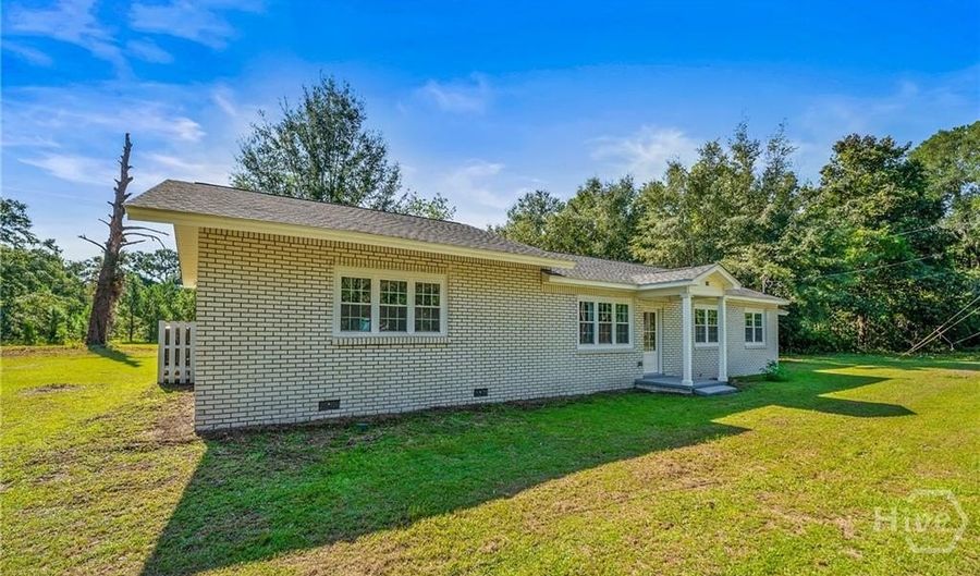 160 Bruce K Smalls Dr, Beaufort, SC 29906 - 4 Beds, 2 Bath