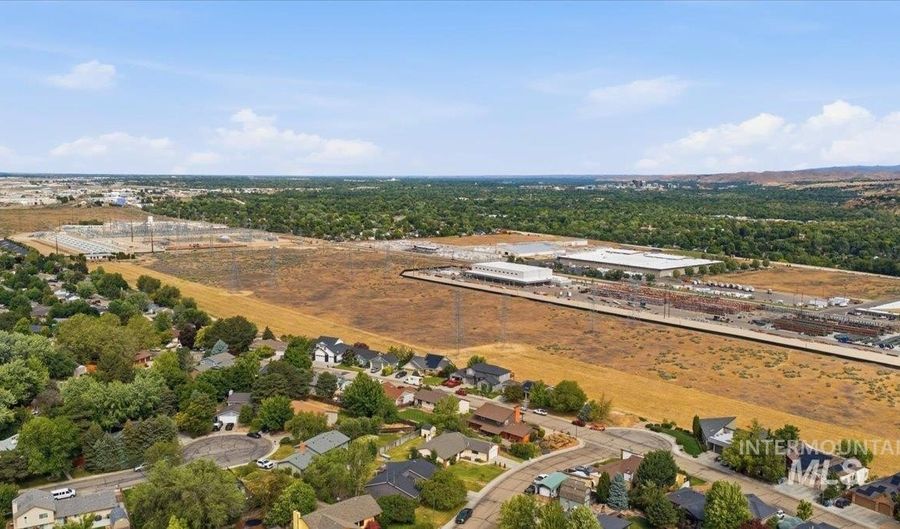 5085 S Council Bluff Way, Boise, ID 83716 - 3 Beds, 2 Bath