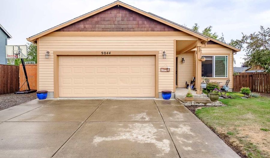 9844 Antelope St, Aumsville, OR 97325 - 4 Beds, 2 Bath