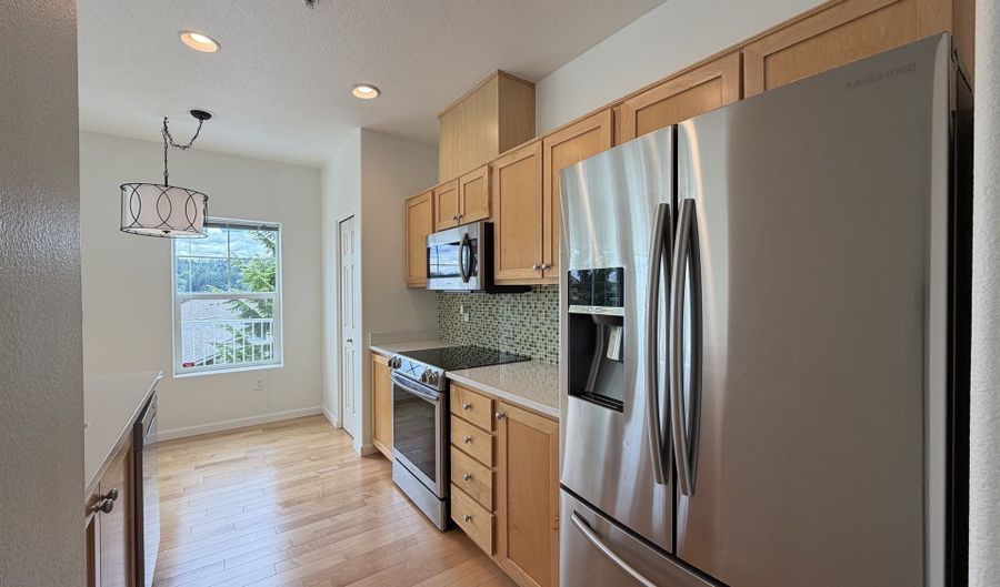 15485 SW SPARROW Loop 101, Beaverton, OR 97007 - 3 Beds, 3 Bath