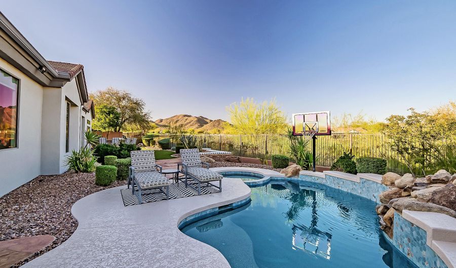 40425 N CANDLEWYCK Ln, Anthem, AZ 85086 - 5 Beds, 6 Bath
