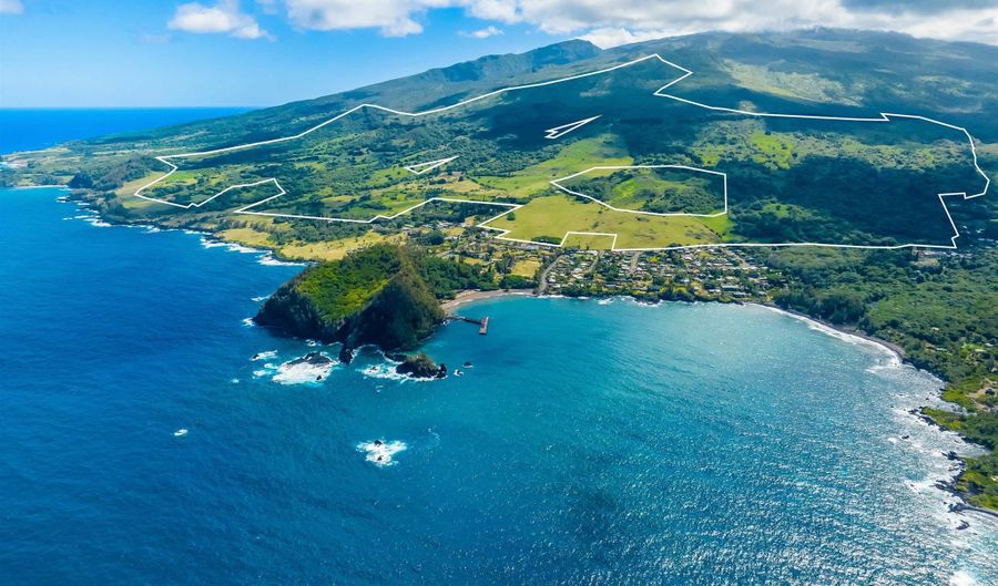 5670 Hana Hwy, Hana, HI 96713 - 2 Beds, 2 Bath