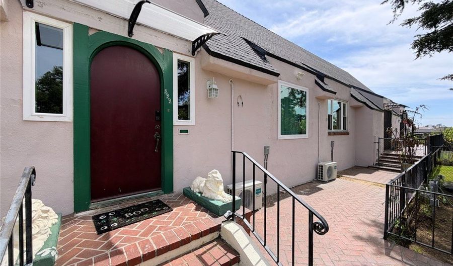 522 Westminster A, Alhambra, CA 91803 - 3 Beds, 2 Bath