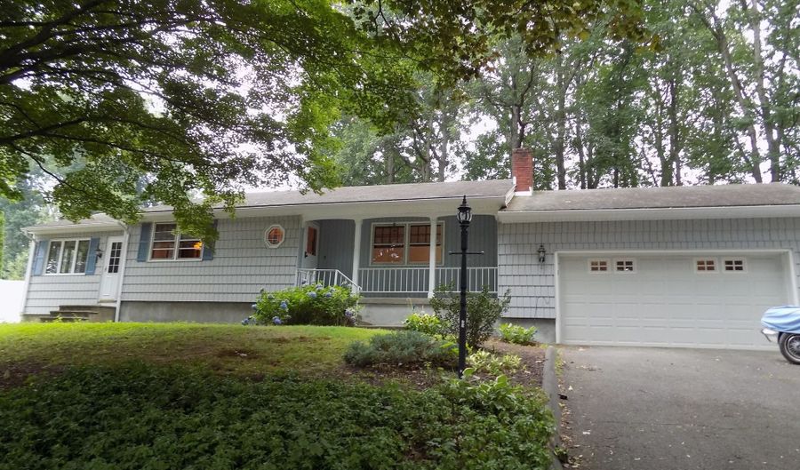 245 Glendale Dr, Bristol, CT 06010 - 2 Beds, 1 Bath