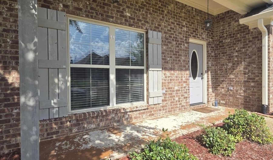 305 Flagstone Dr, Brandon, MS 39042 - 3 Beds, 2 Bath