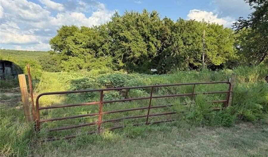 2004 Seven Devils Rd, McAlester, OK 74501 - 5 Beds, 2 Bath