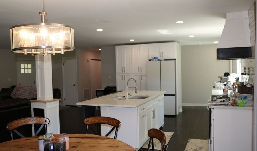 6 Greenfield Dr, Ansonia, CT 06401 - 3 Beds, 3 Bath