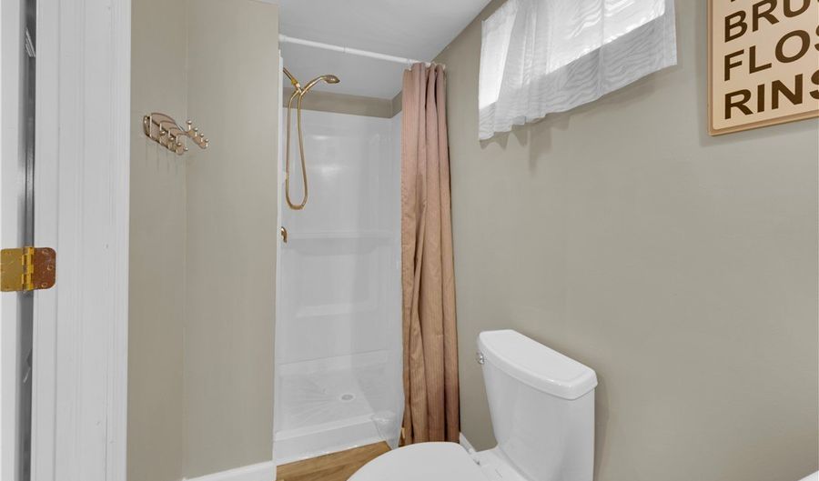 42 N Navarre Ave, Austintown, OH 44515 - 3 Beds, 2 Bath