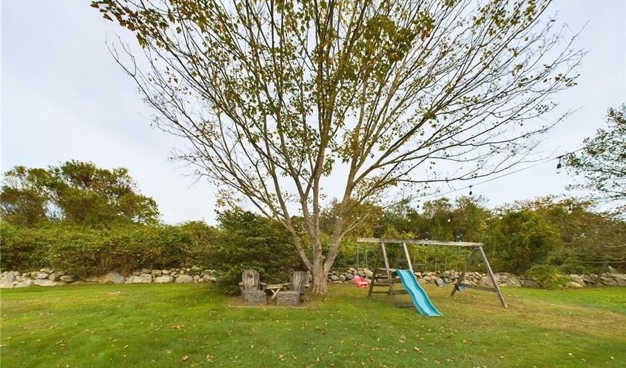 1087 Lakeside Dr, Block Island, RI 02807 - 6 Beds, 6 Bath