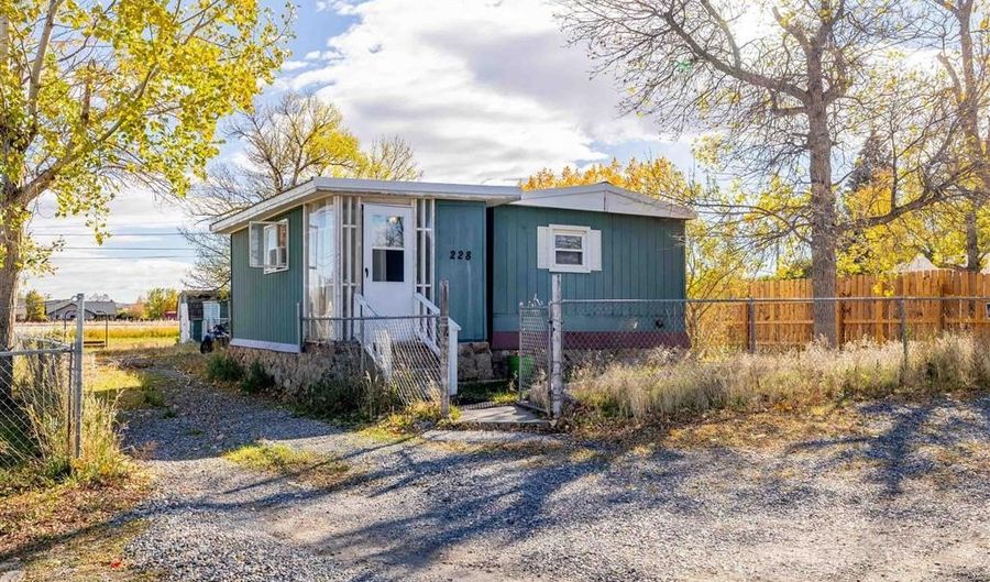 228 C St, Cody, WY 82414 - 2 Beds, 1 Bath