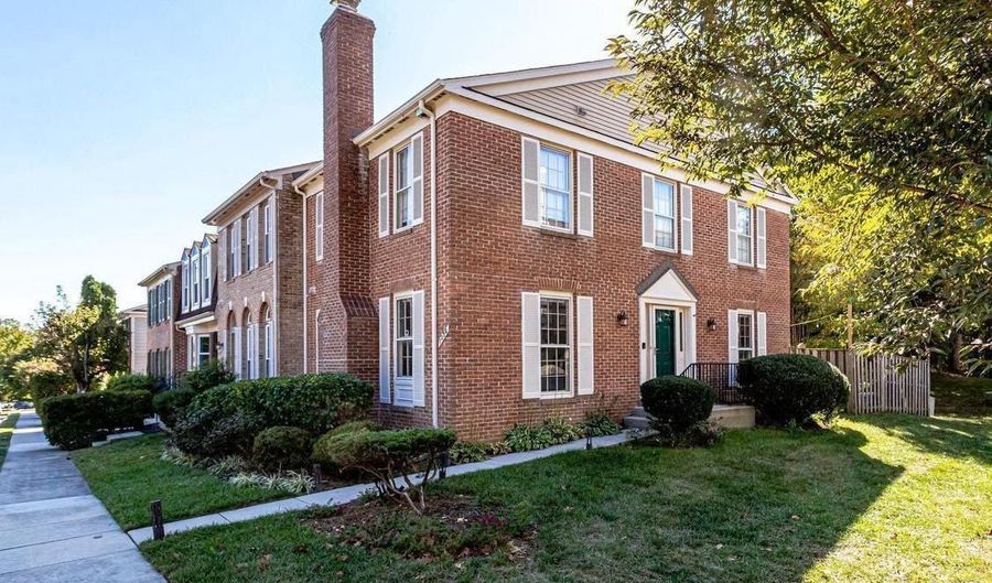 7526 OLDHAM Way, Alexandria, VA 22315 - 3 Beds, 4 Bath