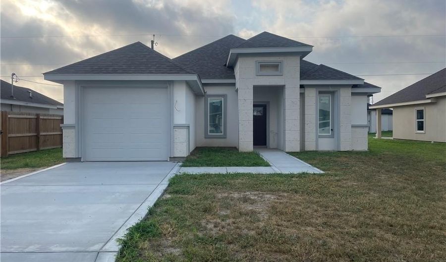 822 Lark St, Alamo, TX 78516 - 3 Beds, 3 Bath