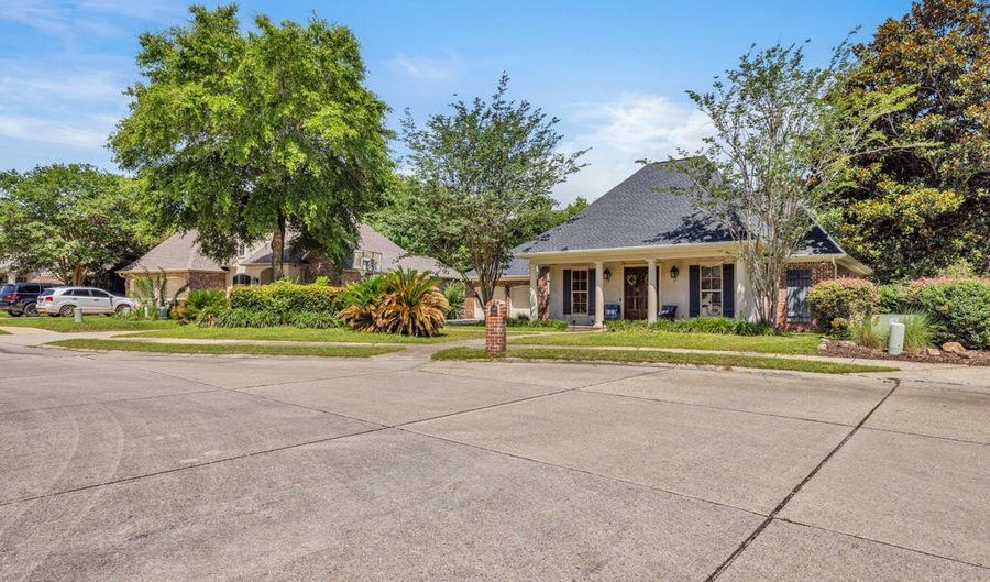 769 Mclane Ln, Biloxi, MS 39532 - 4 Beds, 3 Bath