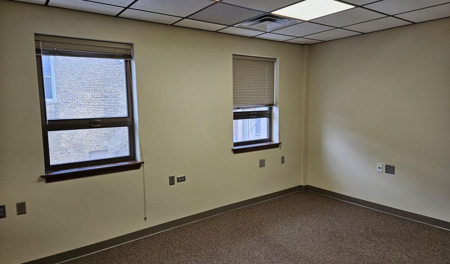 13 SE 2nd Ave, Aberdeen, SD 57401 - 0 Beds, 0 Bath