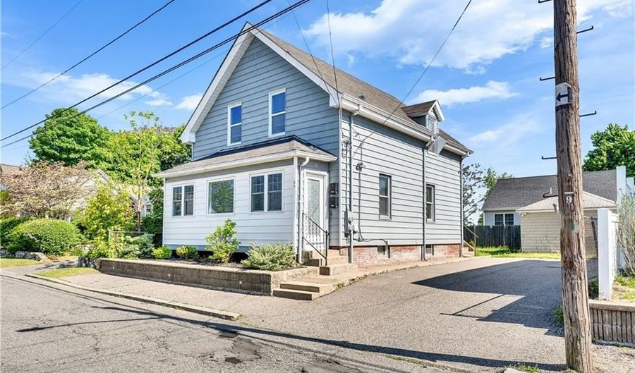 86 Woodward Ave 2, East Providence, RI 02914 - 2 Beds, 1 Bath