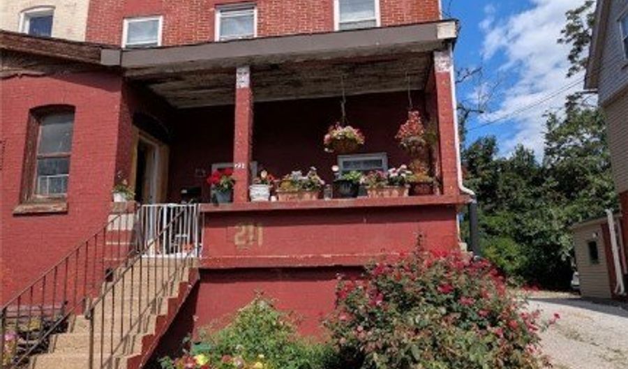 211 Coltart Ave, Oakland, PA 15213 - 4 Beds, 3 Bath
