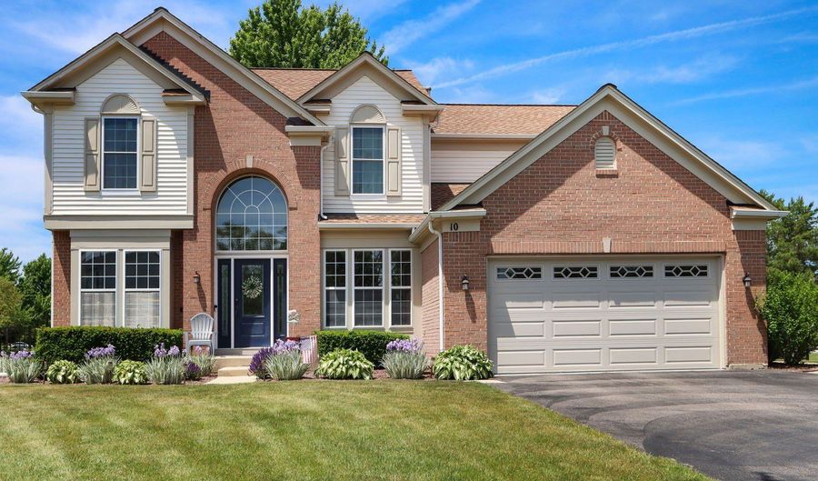 10 Hithergreen Ct, Algonquin, IL 60102 - 4 Beds, 4 Bath