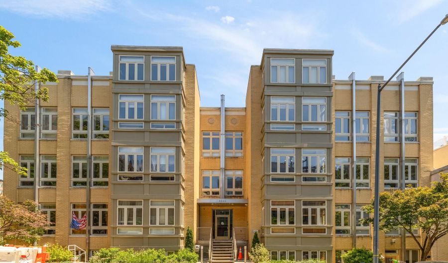 2363 CHAMPLAIN St NW 3, Washington, DC 20009 - 2 Beds, 3 Bath