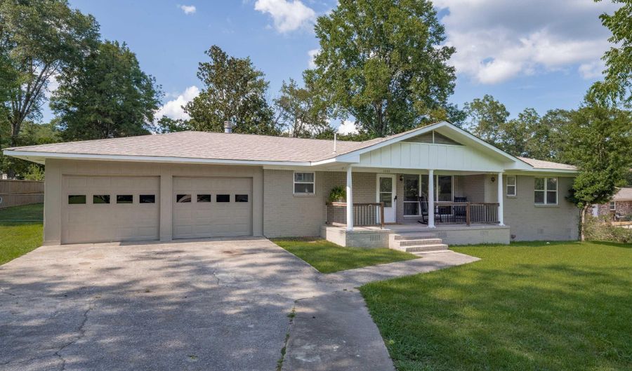 1036 7TH Ave, Alabaster, AL 35007 - 3 Beds, 2 Bath