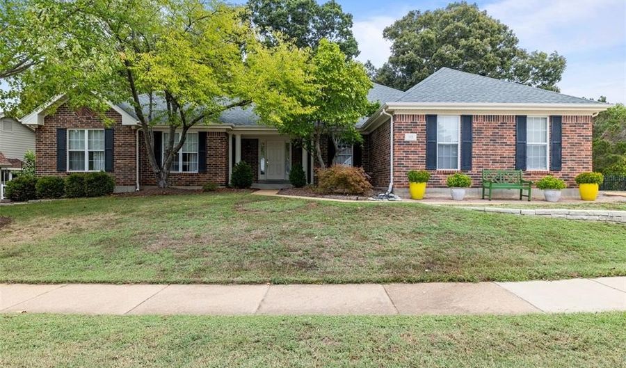 915 Timber Glen Ln, Ballwin, MO 63021 - 4 Beds, 4 Bath