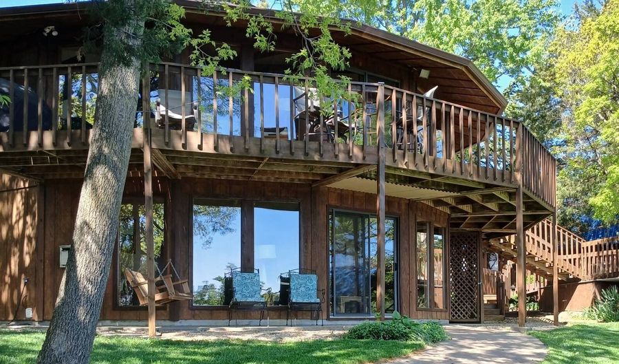 76 Lakeview Cir, Alma, KS 66401 - 3 Beds, 3 Bath