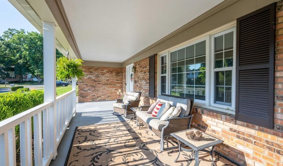 6958 Wetheridge Dr, Anderson Twp., OH 45230 - 5 Beds, 3 Bath