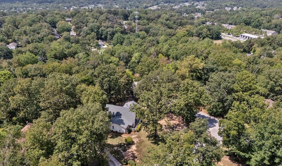 100 CAPE COD Cir, Alabaster, AL 35007 - 3 Beds, 2 Bath