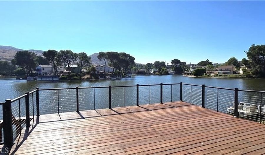 30658 Lakefront Dr, Agoura Hills, CA 91301 - 4 Beds, 3 Bath