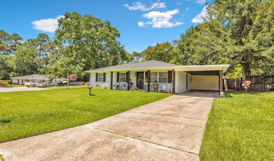11385 Ruth Ct, Biloxi, MS 39532 - 3 Beds, 2 Bath