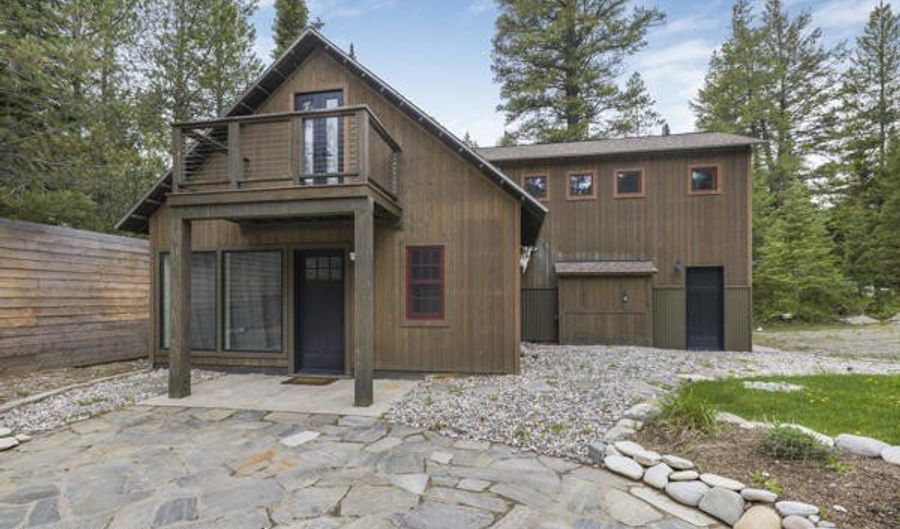 386 SPRUCE St, Alpine, WY 83128 - 2 Beds, 2 Bath