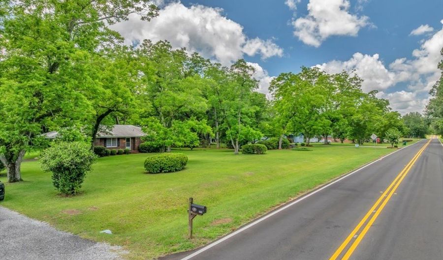 3104 Leggett Dr, Albany, GA 31721 - 2 Beds, 2 Bath