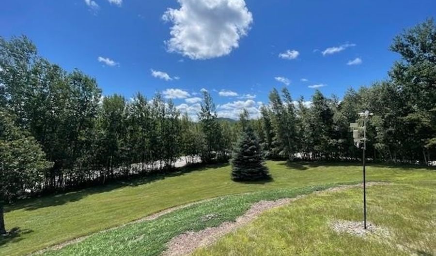 14 Grandview Dr, Berlin, NH 03570 - 2 Beds, 2 Bath